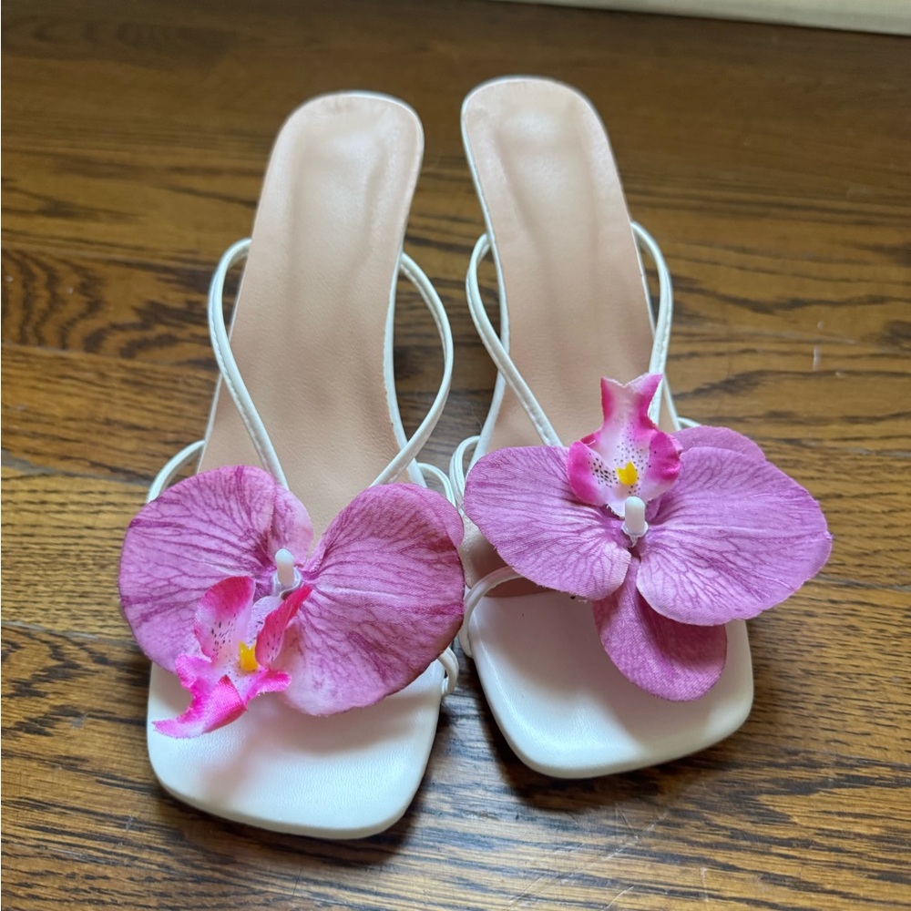 Floral heel sandal